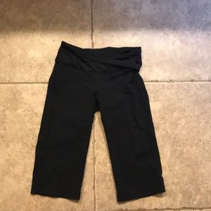 Lululemon long shorts size 4!